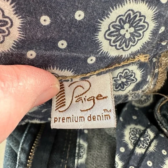 Paige Hidden Hills Premium Capri Double Button Dark Wash Crop Jeans Size 29 - Picture 13 of 15